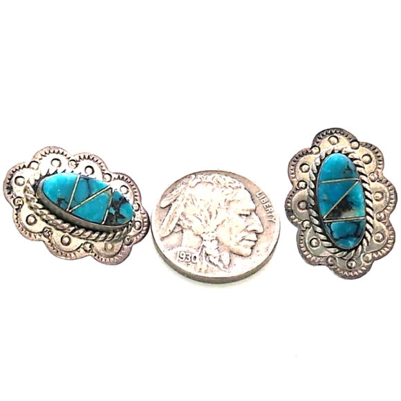 Native American Natural Turquoise Inlay Hand Stamped Scalloped Sterling Silver - Picture 7 of 16